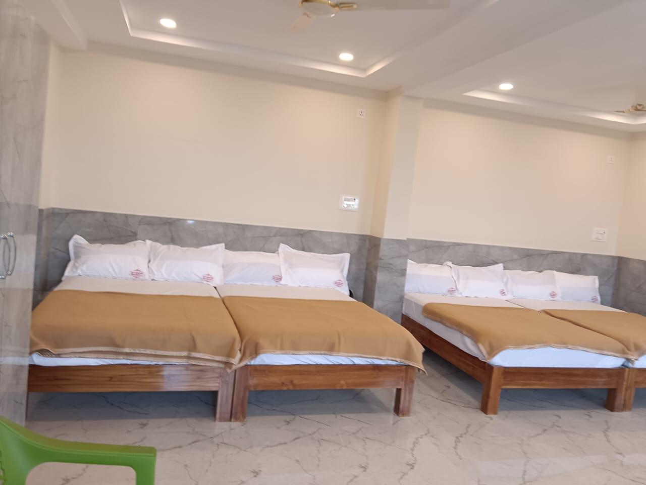 Room for 16